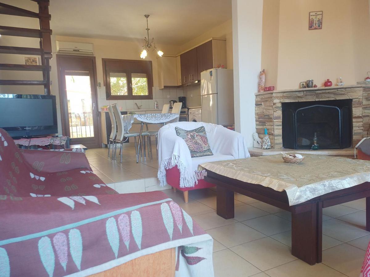 Appartamento Μεζονετα Nea Roda Esterno foto