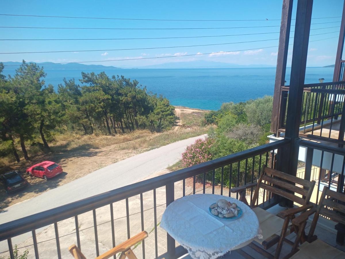 Appartamento Μεζονετα Nea Roda Esterno foto