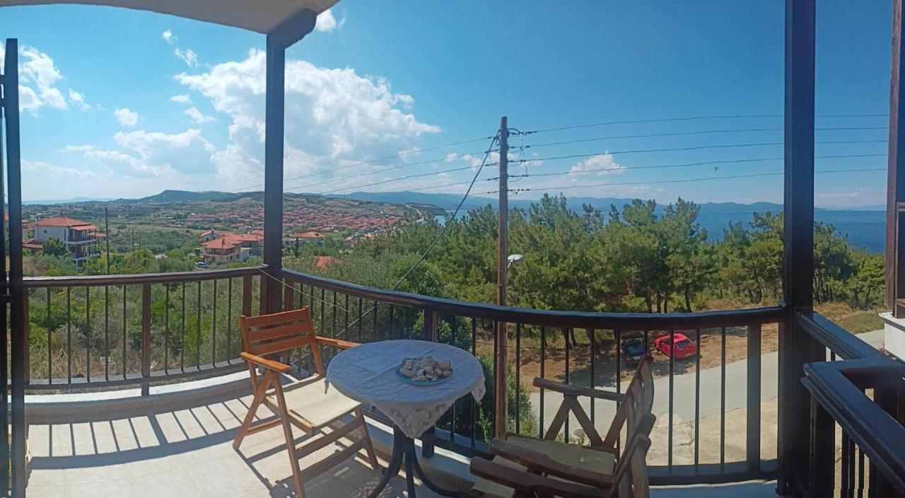 Appartamento Μεζονετα Nea Roda Esterno foto