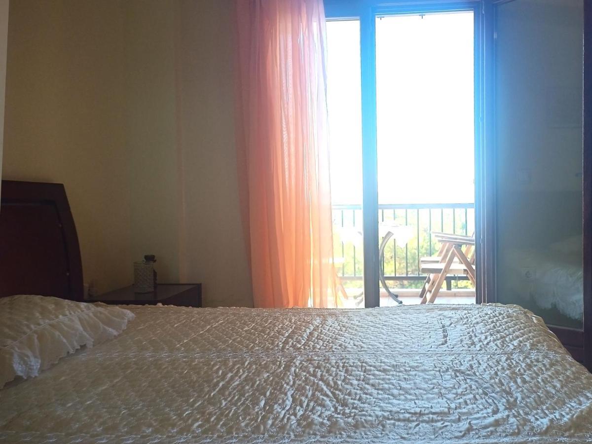 Appartamento Μεζονετα Nea Roda Esterno foto