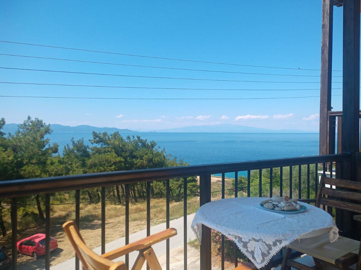 Appartamento Μεζονετα Nea Roda Esterno foto