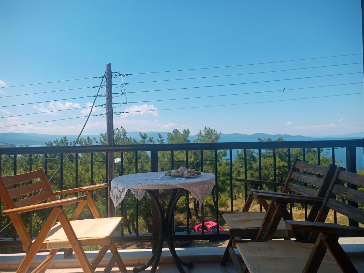 Appartamento Μεζονετα Nea Roda Esterno foto