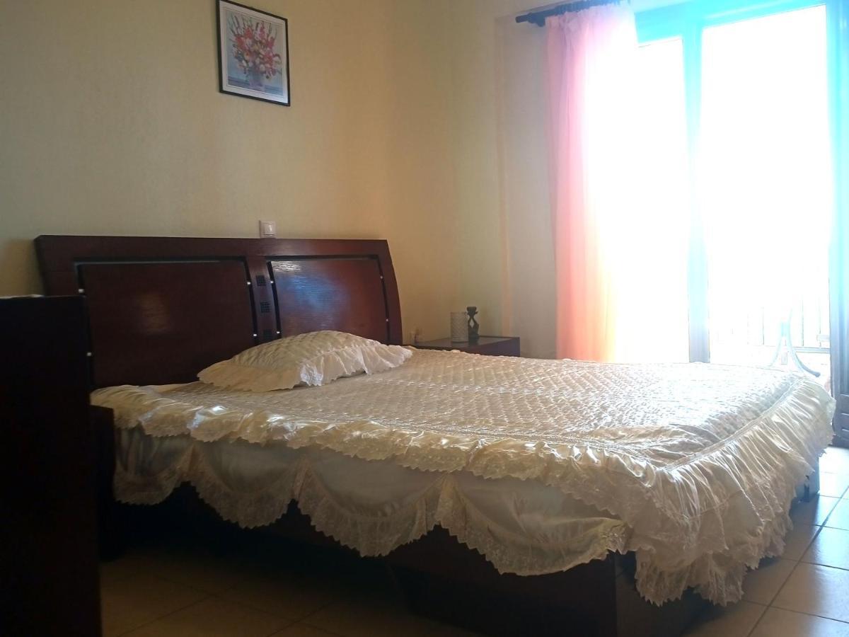 Appartamento Μεζονετα Nea Roda Esterno foto