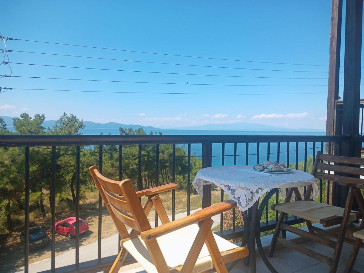 Appartamento Μεζονετα Nea Roda Esterno foto