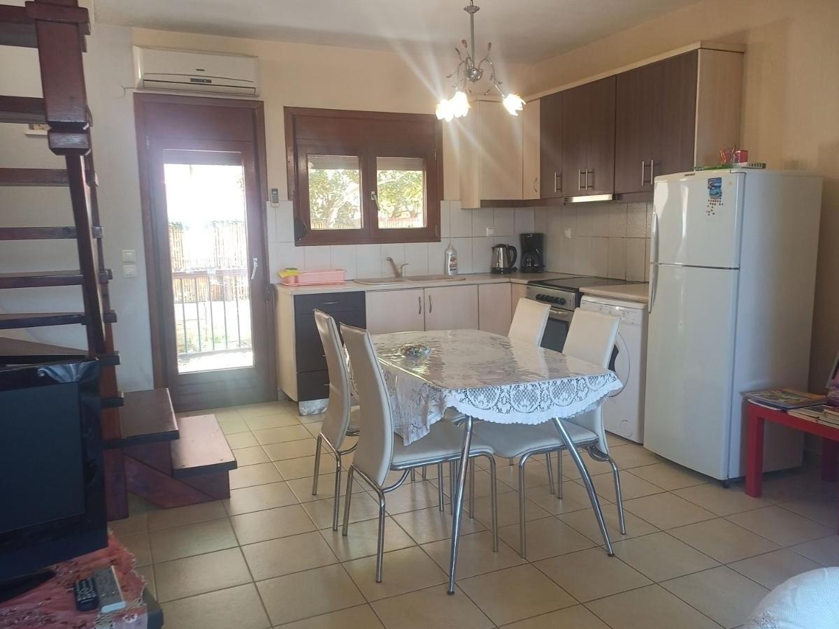 Appartamento Μεζονετα Nea Roda Esterno foto